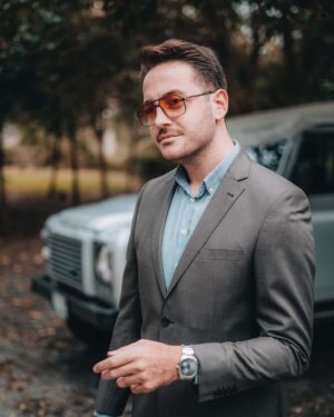 Glasses Man 02
